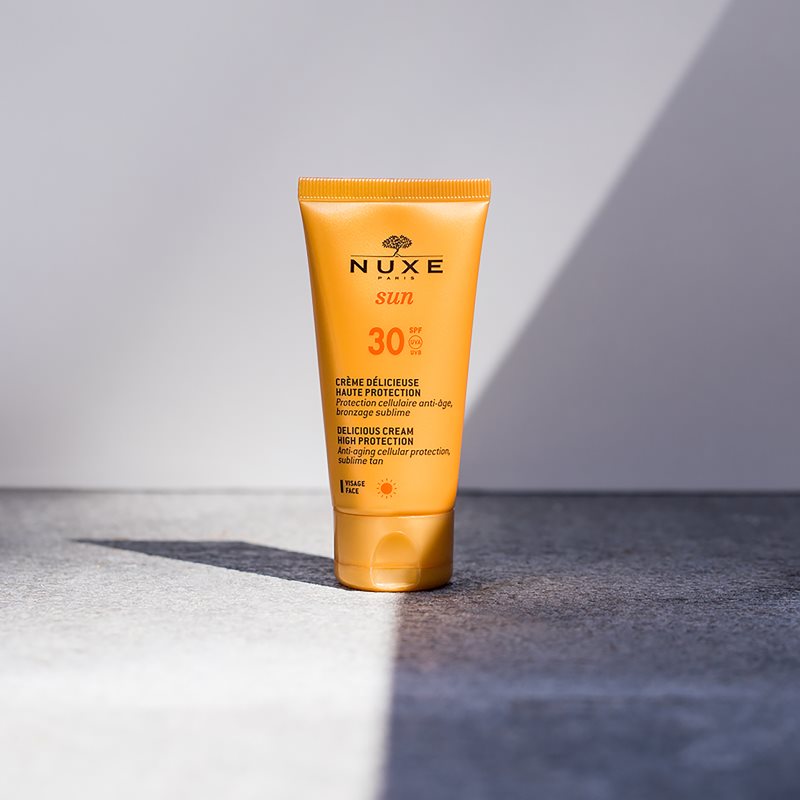 Спф 50 для лица рейтинг. Nuxe Sun крем. СПФ Nuxe. Солнцезащитный крем для лица Nuxe. Nuxe защита от солнца.