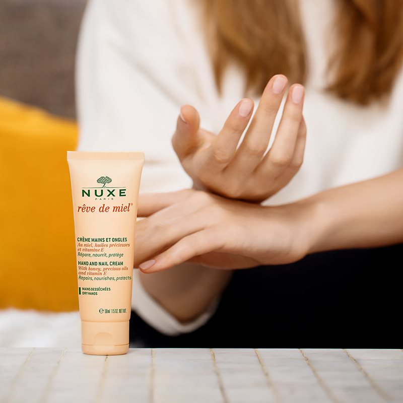 Nuxe Rêve De Miel Hand & Nail Cream For Dry Skin Honey, Precious Oils And Vitamin E 50 Ml