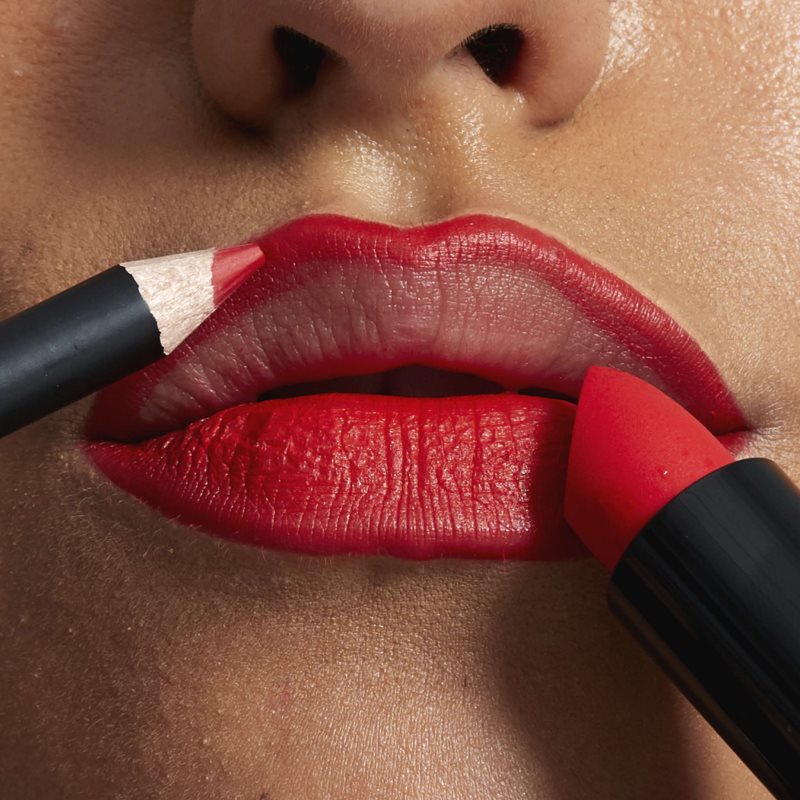 NYX Professional Makeup Suede Matte Lipstick barra de labios matificante tono 09 Spicy 3.5 g