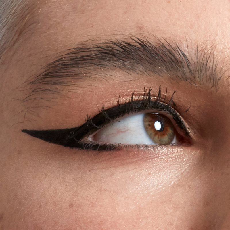 NYX Professional Makeup Epic Wear Liquid Liner рідка підводка для очей з матуючим ефектом відтінок 01 Black 3.5 мл