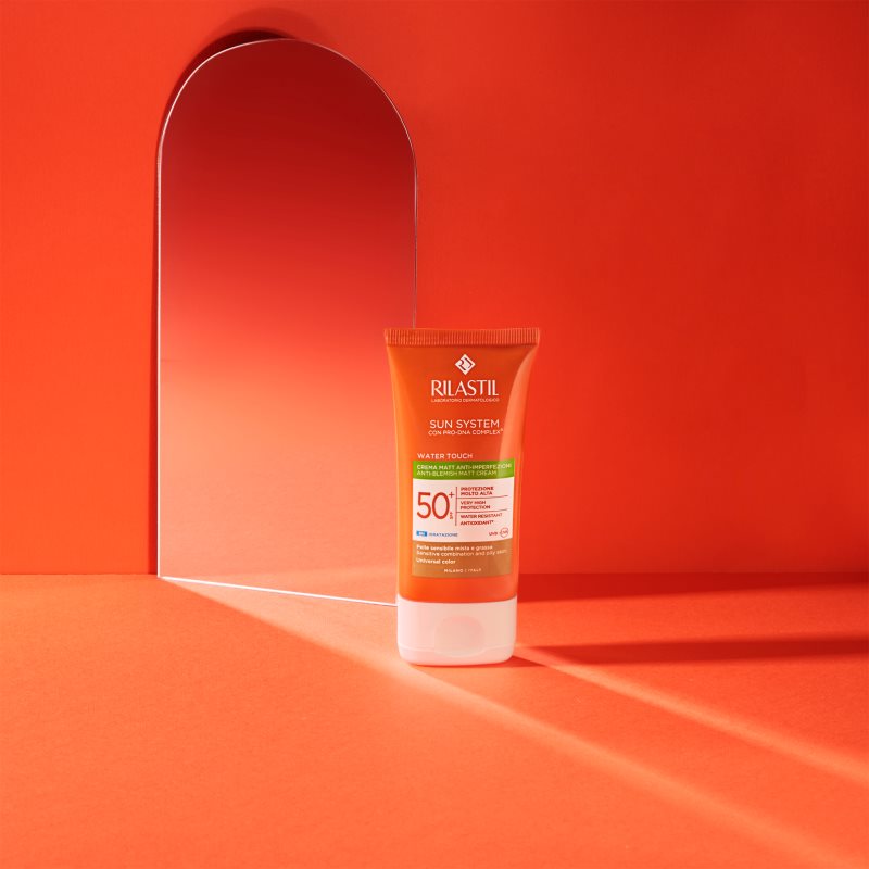 Rilastil Sun System Water Touch ochranný tónovací krém na tvár pre mastnú a zmiešanú pleť SPF 50+ 50 ml
