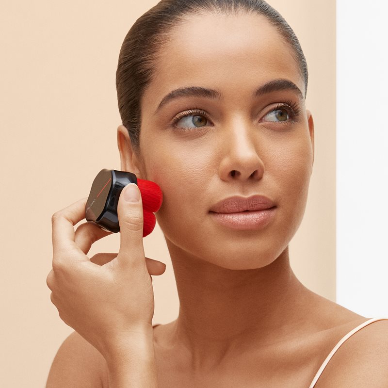 Shiseido HANATSUBAKI HAKE Polishing Face Brush Brush For Liquid And Powder Products 1 Pc