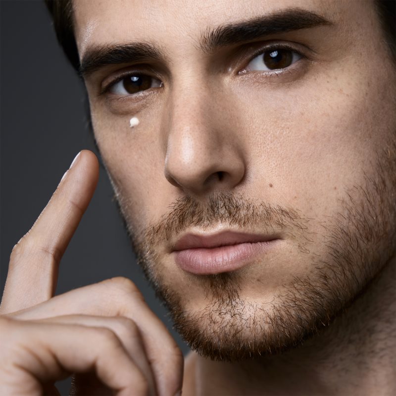 Shiseido Men Total Revitalizer Eye легкий крем для шкіри навколо очей для чоловіків 15 мл