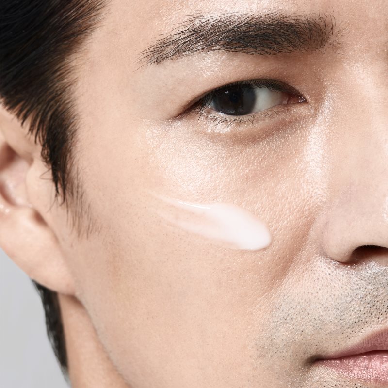 Shiseido Men Energizing Moisturizing Extra Light Fluid флюїд з відновлюючим ефектом для чоловіків 100 мл