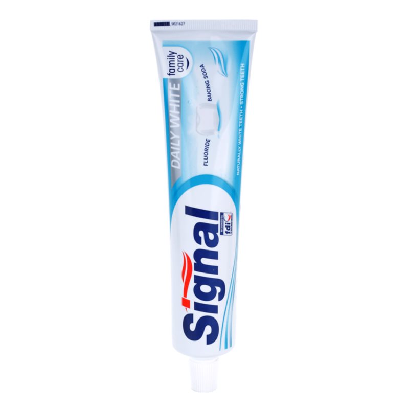 Signal Daily White Toothpaste With Whitening Effect 125 Ml