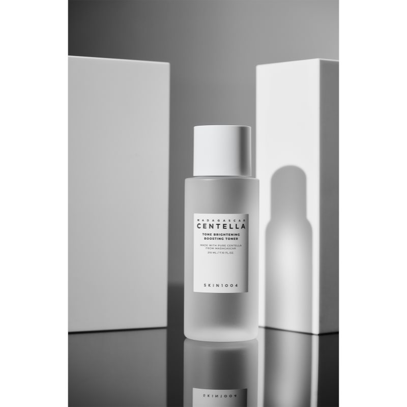 SKIN1004 Madagascar Centella Tone Brightening Boosting Toner osvěžující hydratační tonikum 210 ml (obrázek 4)