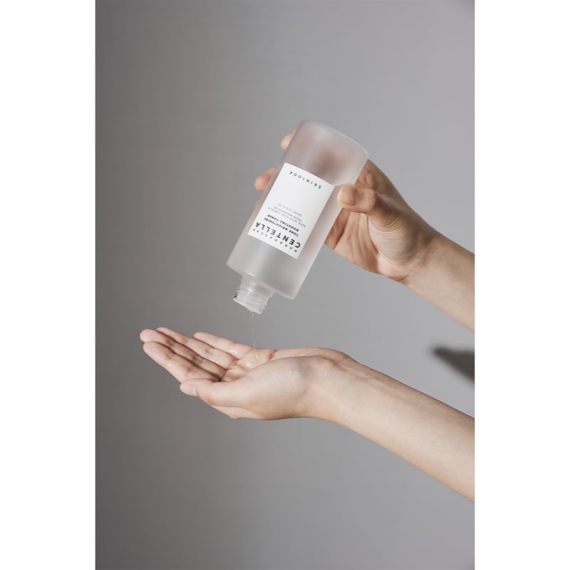 SKIN1004 Madagascar Centella Tone Brightening Boosting Toner osvěžující hydratační tonikum 210 ml (obrázek 9)