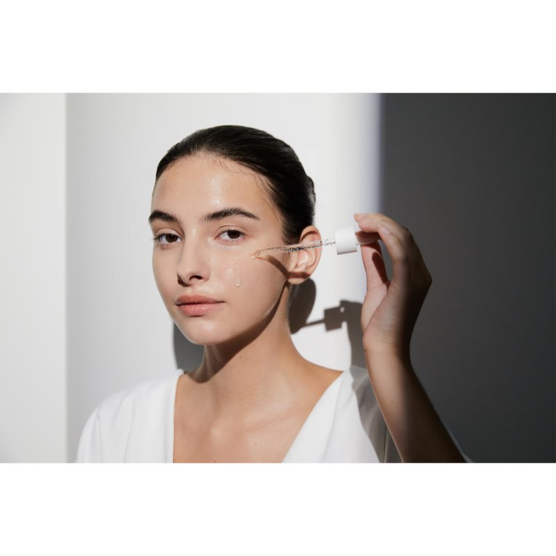 SKIN1004 Madagascar Centella Tone Brightening Capsule Ampoule hydratační sérum pro rozjasnění a vyhlazení pleti 100 ml (obrázek 10)