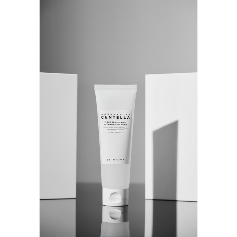 SKIN1004 Madagascar Centella Tone Brightening Cleansing Gel Foam pěnivý čisticí gel pro rozjasnění a hydrataci 125 ml (obrázek 6)