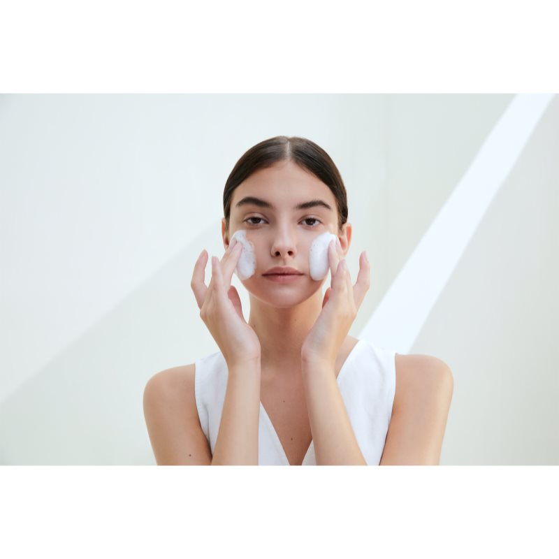 SKIN1004 Madagascar Centella Tone Brightening Cleansing Gel Foam pěnivý čisticí gel pro rozjasnění a hydrataci 125 ml (obrázek 10)