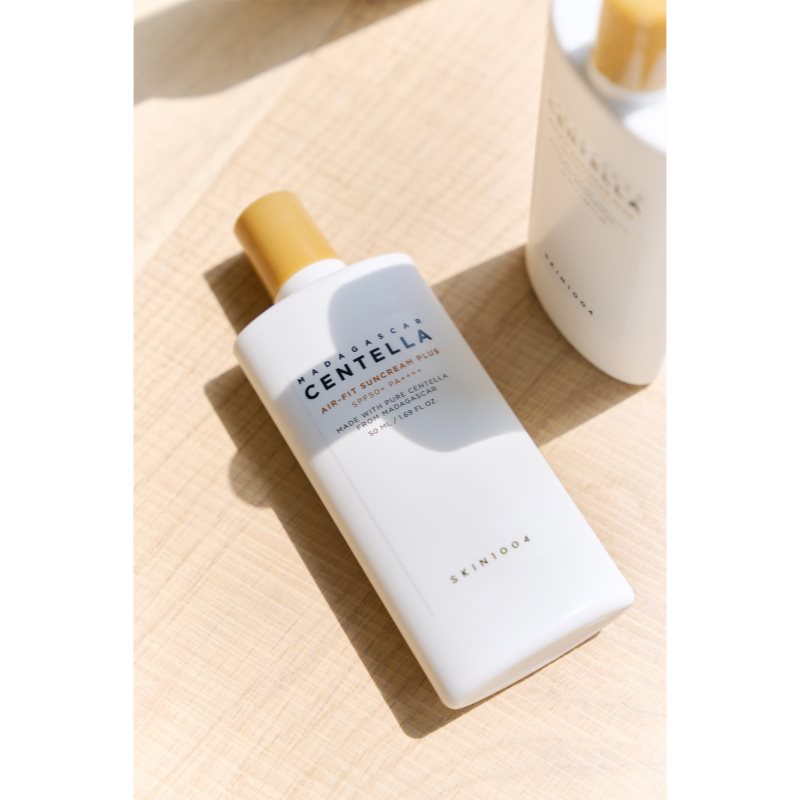 SKIN1004 Madagascar Centella Air-Fit Suncream Plus minerální ochranný krém pro citlivou pokožku SPF 50+ 50 ml (obrázek 6)