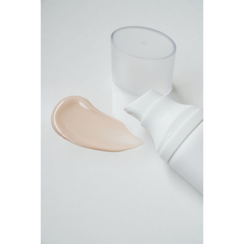 SKIN1004 Madagascar Centella Tone Brightening Tone-Up Sunscreen ochranný tónovaný fluid na obličej pro rozjasnění pleti SPF 50+ 50 ml (obrázek 6)