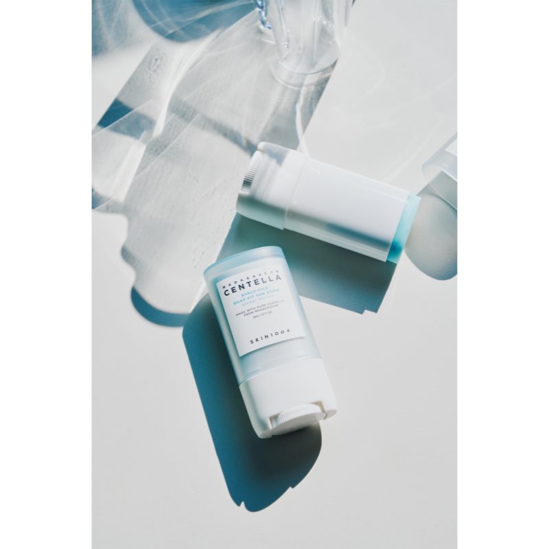 SKIN1004 Madagascar Centella Hyalu-Cica Silky-Fit Sun Stick ochranná hydratační tyčinka SPF 50+ 20 g (obrázek 7)