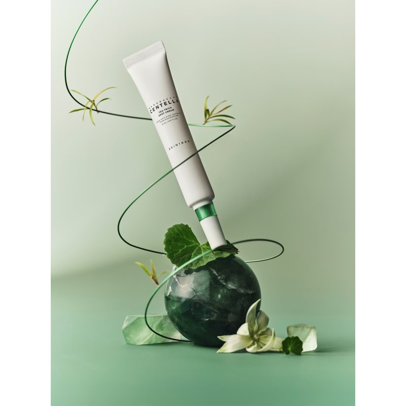 SKIN1004 Madagascar Centella Tea-Trica Spot Cream lokální péče proti akné se zklidňujícím účinkem 20 ml (obrázek 5)