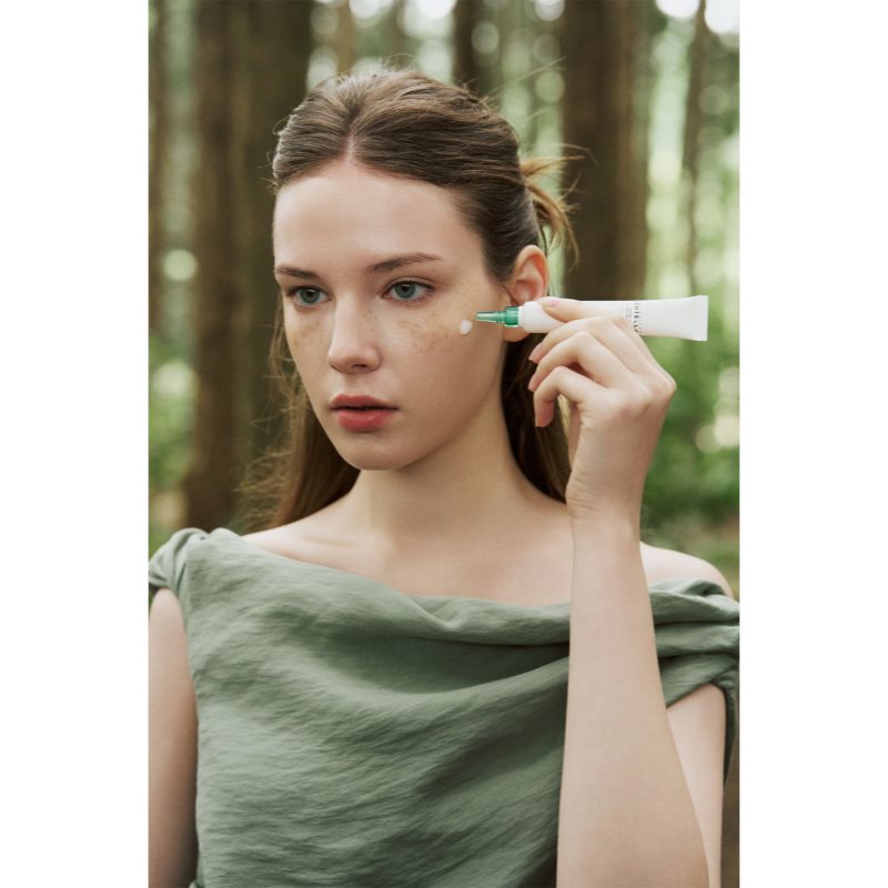 SKIN1004 Madagascar Centella Tea-Trica Spot Cream lokální péče proti akné se zklidňujícím účinkem 20 ml (obrázek 10)