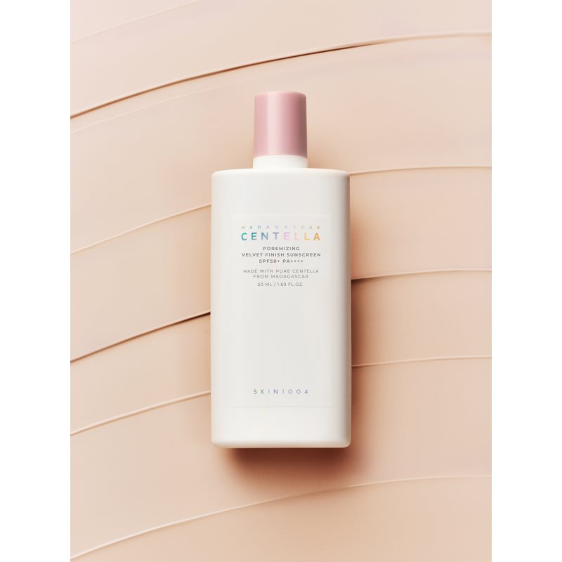 SKIN1004 Madagascar Centella Poremizing Velvet Finish Sunscreen opaľovací krém na tvár pre mastnú pleť SPF 50+ 50 ml (obrázok 8)