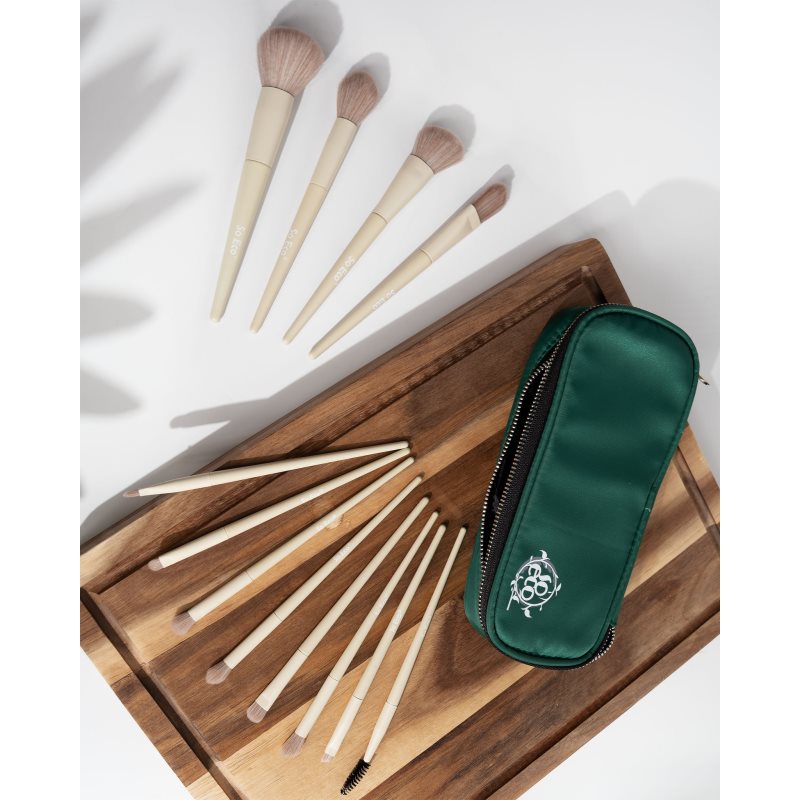 So Eco Flawless 12 Piece Brush & Bag Set Complexion Sponge brush set with a pouch