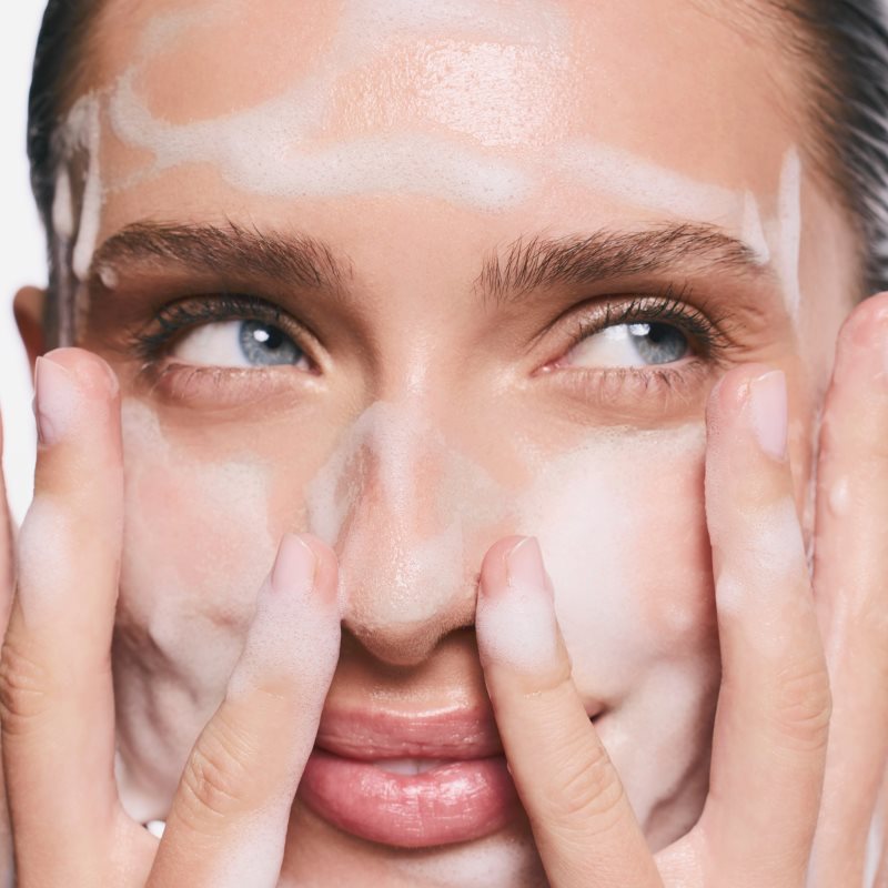  Sunewmed+ Active Foaming Cleanser Face And Eye Makeup Removal Mousse Struccante Detergente Con Vitamina C 200 Ml 
