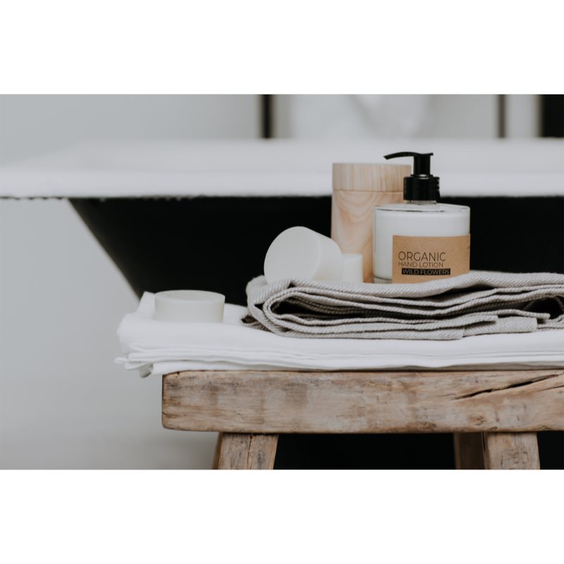 The Munio Wild Flowers зволожуюче молочко для шкіри рук 200 мл