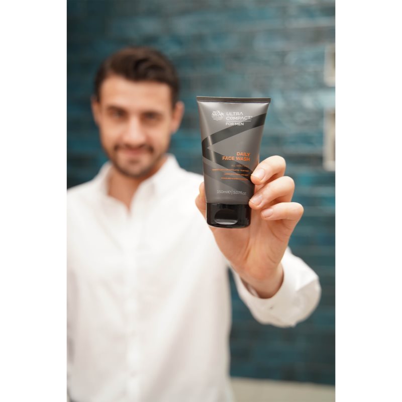 Ultra Compact For Men Daily Face Wash піна для вмивання для обличчя для чоловіків 150 мл