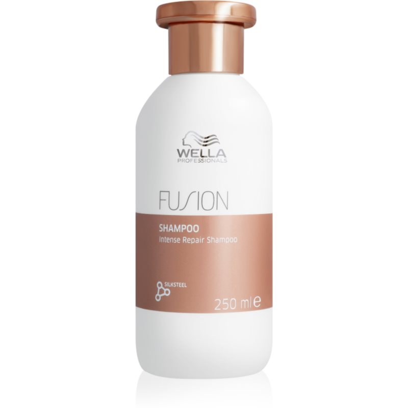 Wella Professionals Fusion відновлюючий шампунь для фарбованого та пошкодженого волосся 250 мл