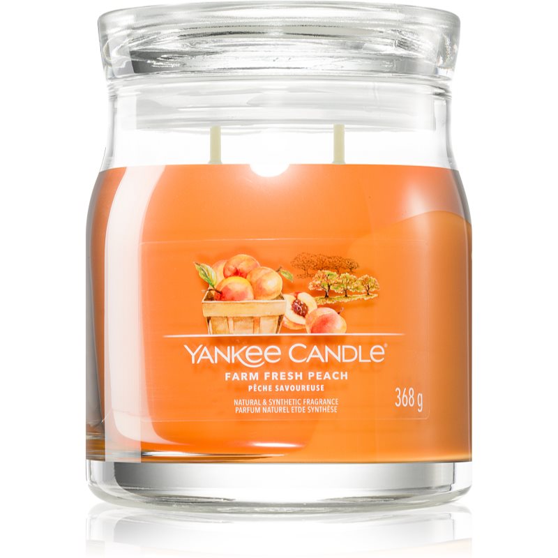 Yankee Candle Farm Fresh Peach scented candle Signature 368 g
