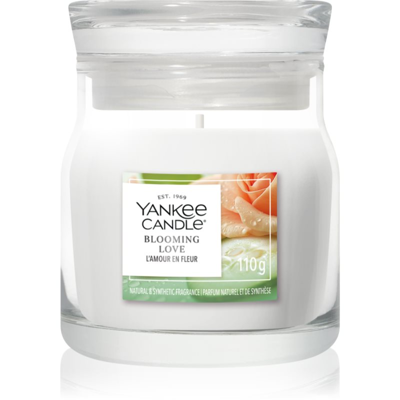 Yankee Candle Blooming Love candela profumata Signature 110 g