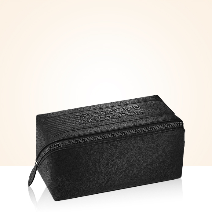 Cadou: geantă cosmetică în stilul Spicebomb Dark Leather