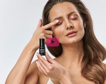 Multifunktionales 3-in-1 Make-up Produkt