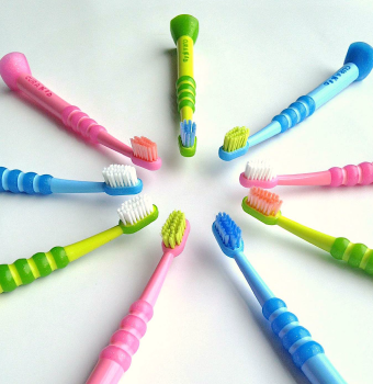 Curaprox Brosses à dents pour enfants