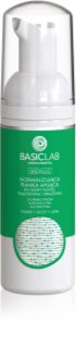 BasicLab Dermocosmetics Micellis finoman tisztító hab az aknéra hajlamos zsíros bőrre