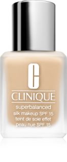 Clinique Superbalanced™ Makeup selymesen finom alapozó