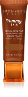 Danessa Myricks Beauty Yummy Skin Serum Skin Tint bőrsimító hatású hidratáló alapozó árnyalat 13 - Dark Skin with Warm Golden Undertones 100 ml