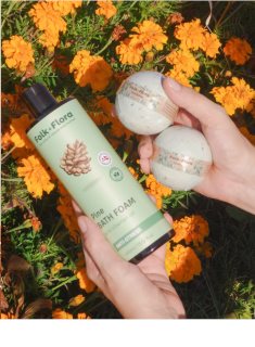 Folk & Flora Eucalyptus koupelová bomba se zklidňujícím účinkem 130 g