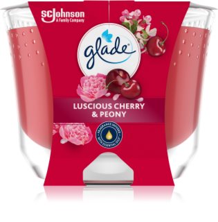 GLADE Luscious Cherry & Peony aromatizēta svece