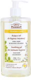 Green Pharmacy Pharma Care Oak Bark Chamomile beruhigendes Gel für die intime Hygiene 300 ml