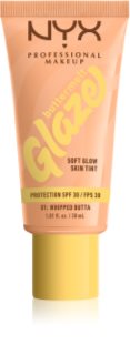 NYX Professional Makeup Buttermelt Glaze spindesio suteikiantis fluidas su atspalviu SPF 30