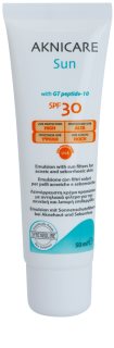 Synchroline Aknicare Sun émulsion solaire pour peaux acnéiques et séborrhéiques SPF 30 50 ml