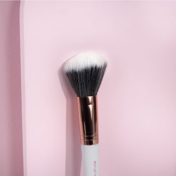 Brushworks Blush Brush White & Gold pensula pentru aplicare fard obraz - 1 | YEO