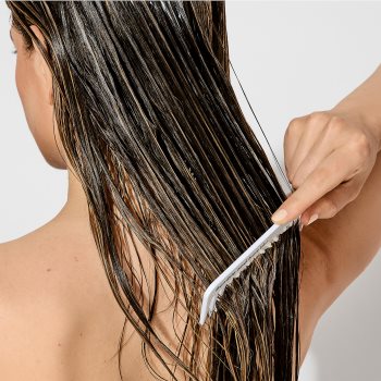 Bumble and bumble Bb.Bond-Building Repair Conditioner balsam pentru regenerare pentru utilizarea de zi cu zi - 1 | YEO