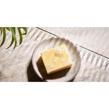 Christophe Robin Hydrating Shampoo Bar with Aloe Vera șampon solid pentru par uscat si sensibil - 1 | YEO