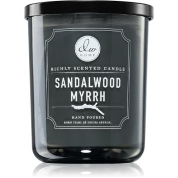 DW Home Signature Sandalwood Myrrh lumânare parfumată