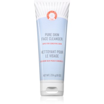 First Aid Beauty Pure Skin produs de curățare faciale