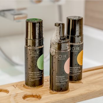 JOIK Organic Forever Fresh Apple & Green spuma de curatare pentru corp - 1 | YEO
