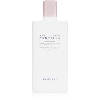 SKIN1004 Madagascar Centella Poremizing Velvet Finish Sunscreen crema de soare pentru fata pentru ten gras