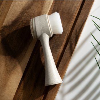 So Eco Facial Cleansing Brush perie pentru curățarea tenului, cu două fețe și mâner compostabil - 1 | YEO